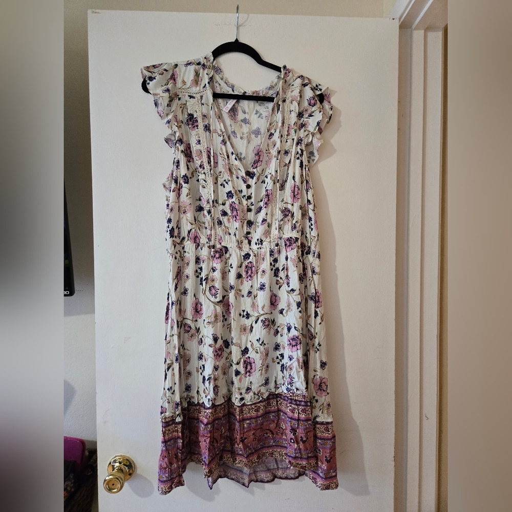 Xhilaration Floral Ruffle Sleeve Knee Length Dress